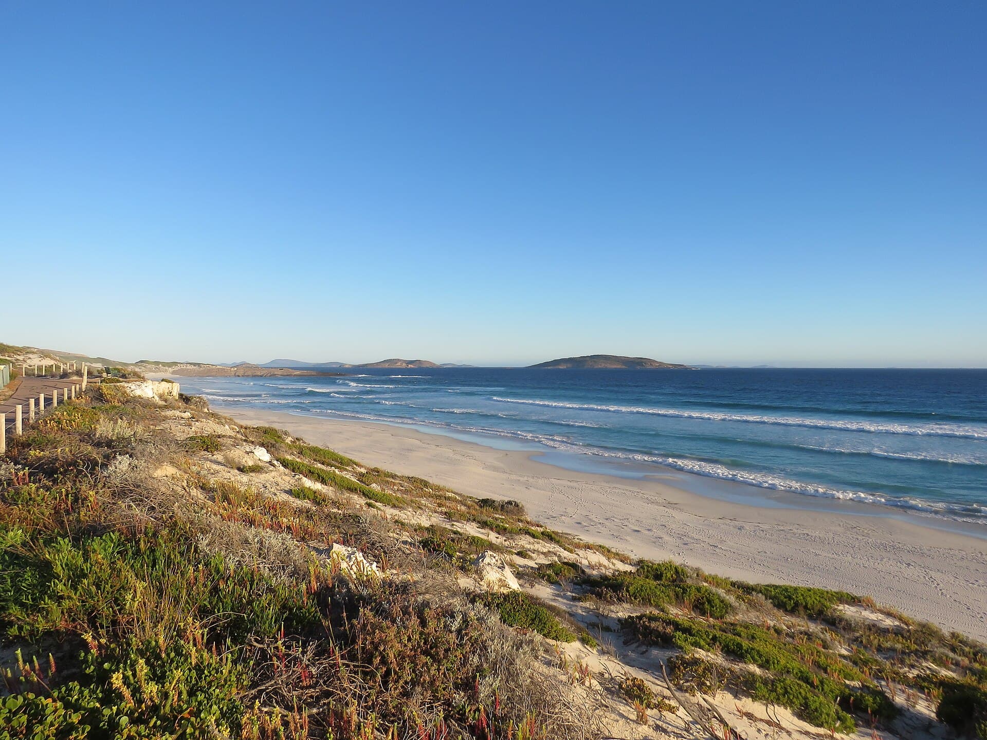 White sand and turquoise water at Fourth Beach, Esperance, Western Australia